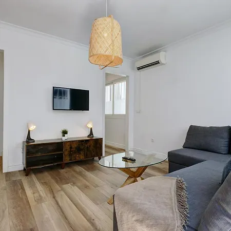 098 Traditional 2 Bed Pueblo Townhouse With Private Terrace Benalmadena