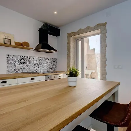 098 Traditional 2 Bed Pueblo Townhouse With Private Terrace Benalmadena