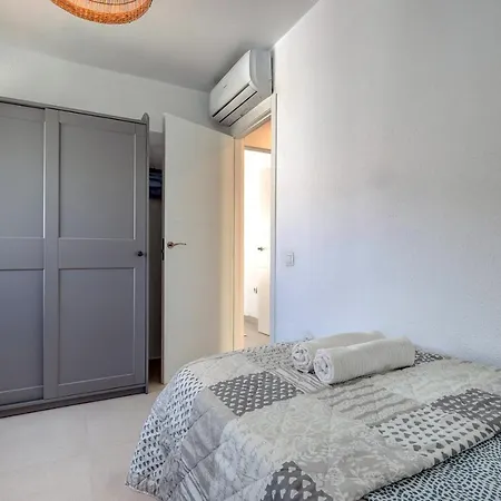 098 Traditional 2 Bed Pueblo Townhouse With Private Terrace Holiday home Benalmadena
