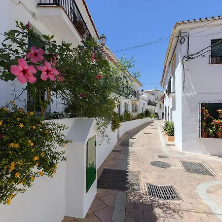 098 Traditional 2 Bed Pueblo Townhouse With Private Terrace * Benalmadena