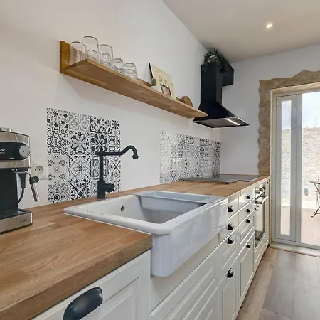 098 Traditional 2 Bed Pueblo Townhouse With Private Terrace Holiday home Benalmadena